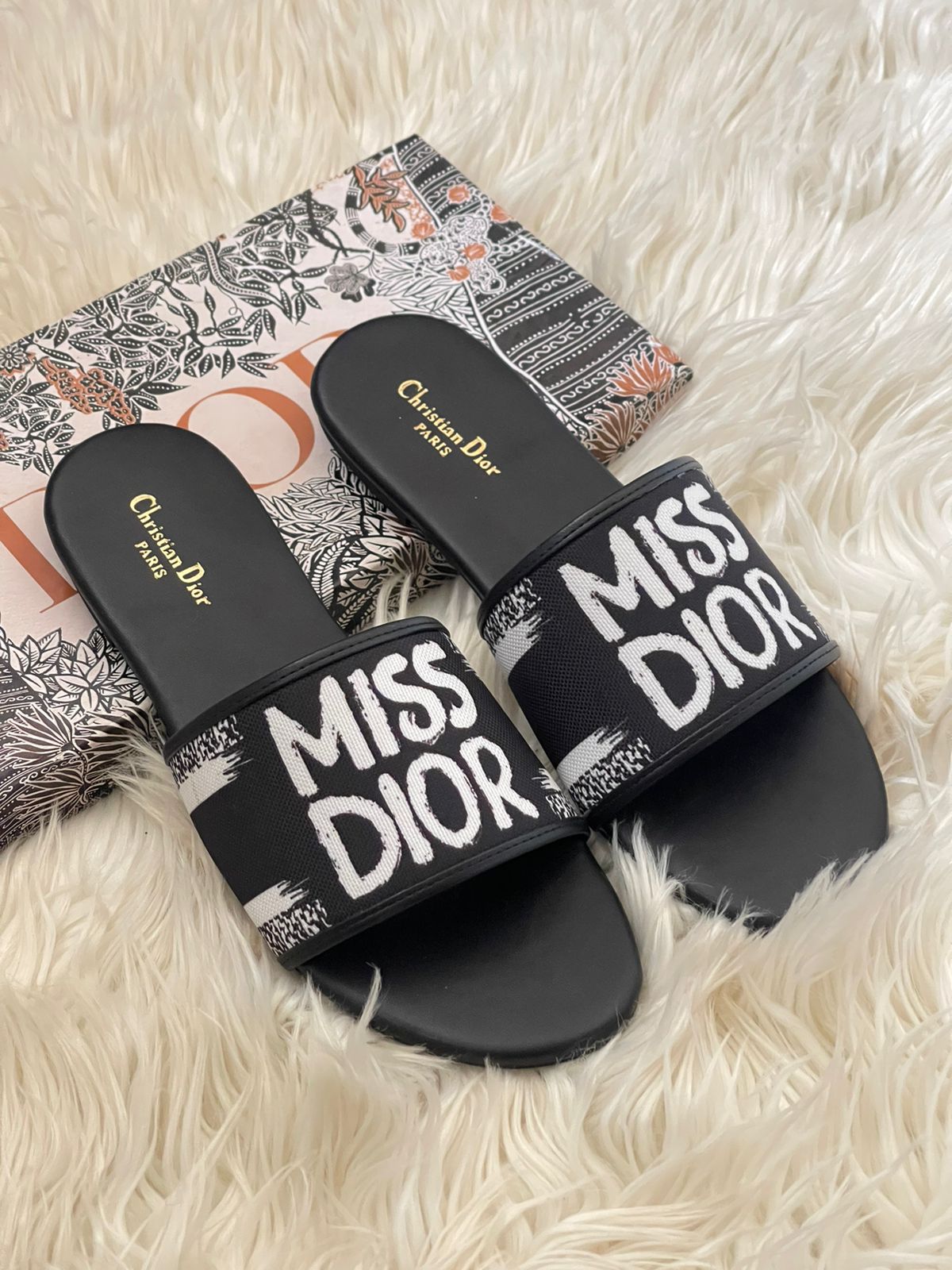 Miss Dior Flats