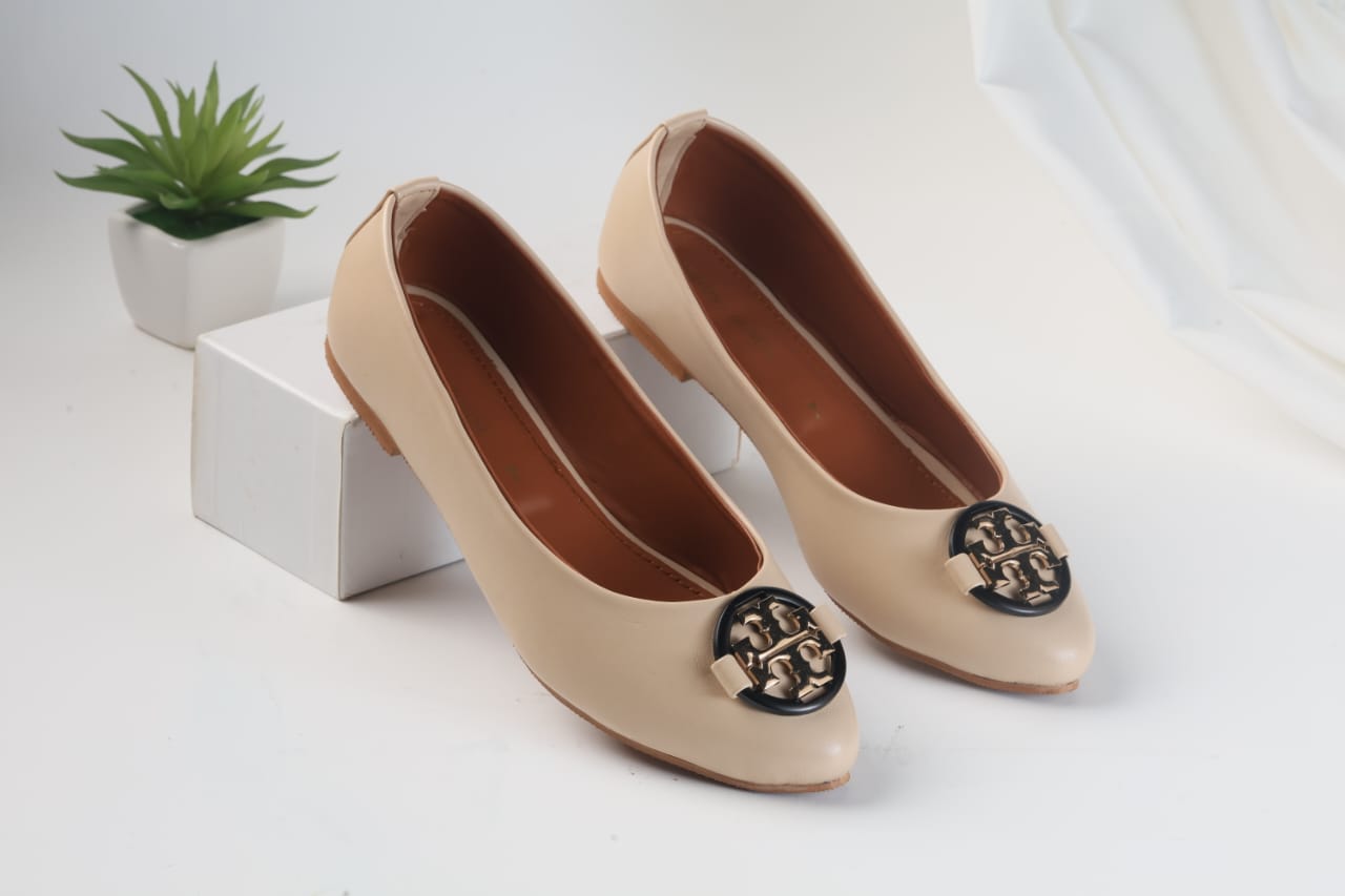 TORY BURCH CASUAL PUMPS