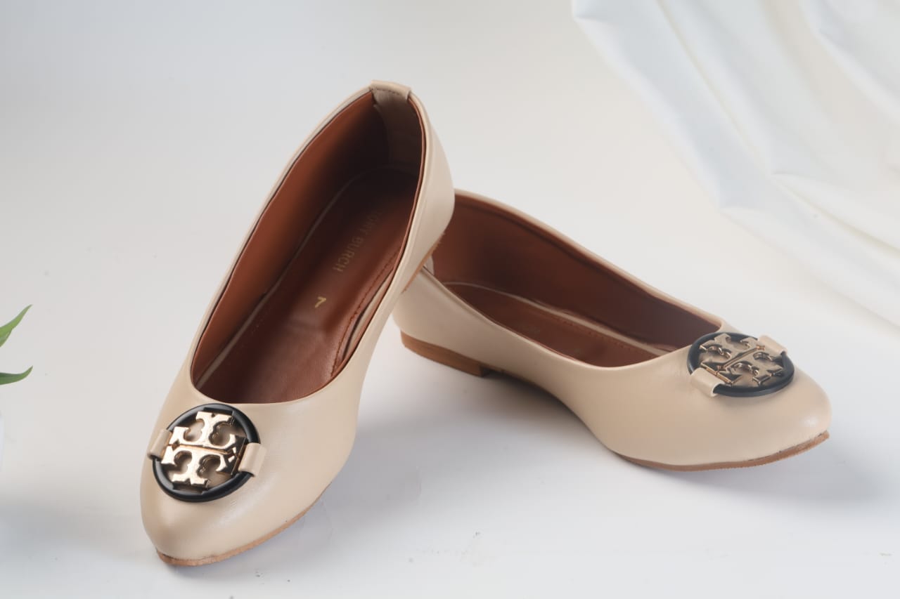 TORY BURCH CASUAL PUMPS